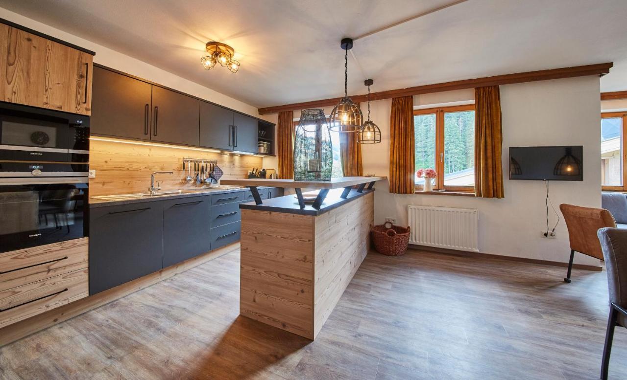 Chalet Van Den Berg Apartment Saalbach-Hinterglemm Bagian luar foto